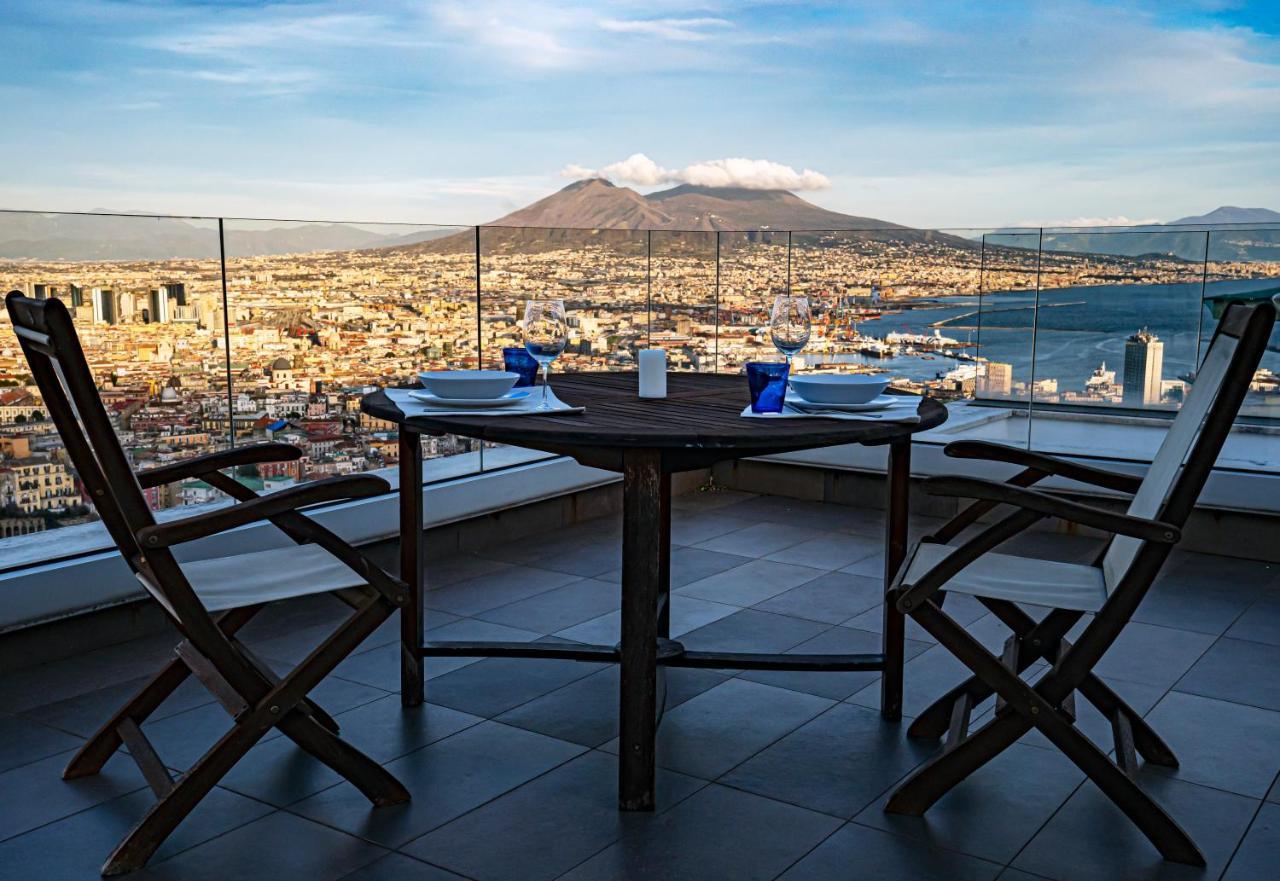 Terrazza Manu - Loft Suspended Over The City-Vomero Neapel Exterior foto