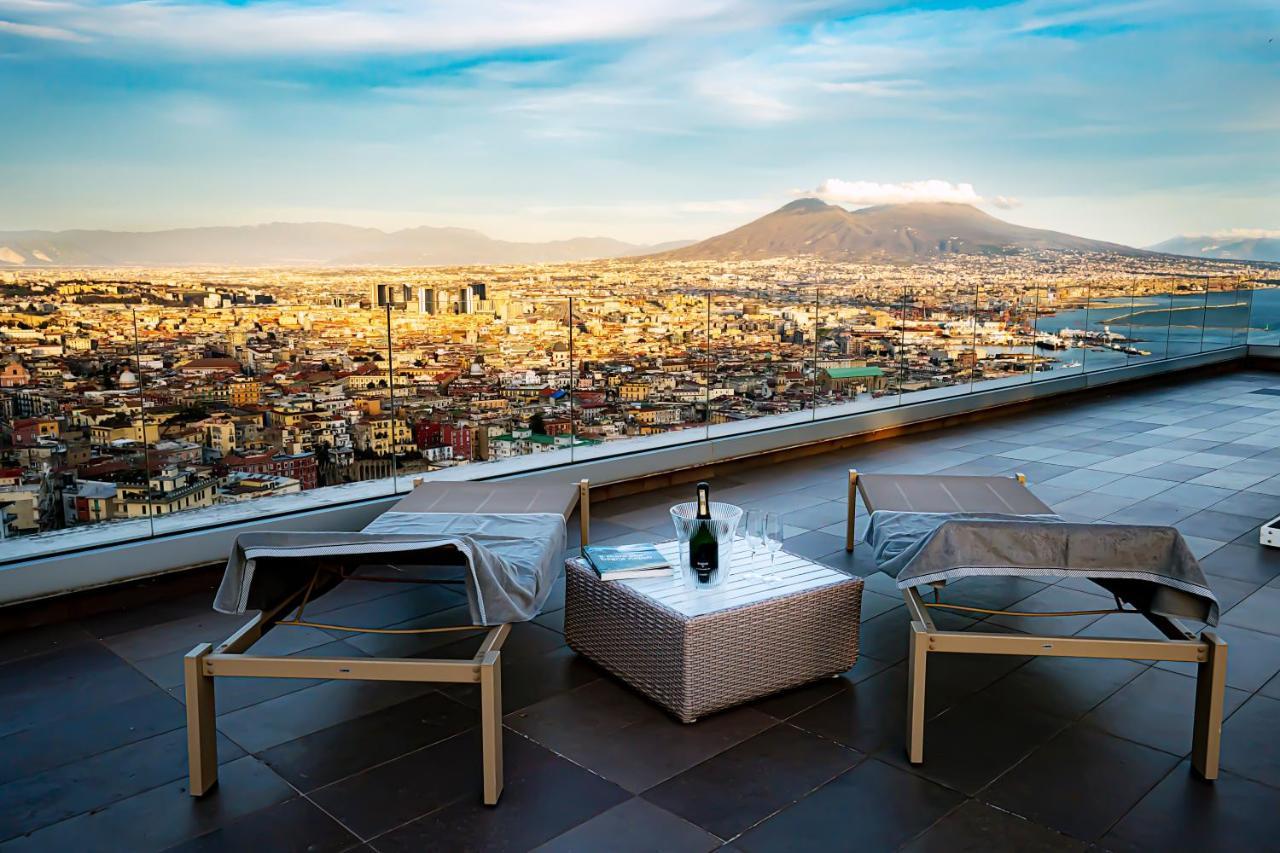 Terrazza Manu - Loft Suspended Over The City-Vomero Neapel Exterior foto